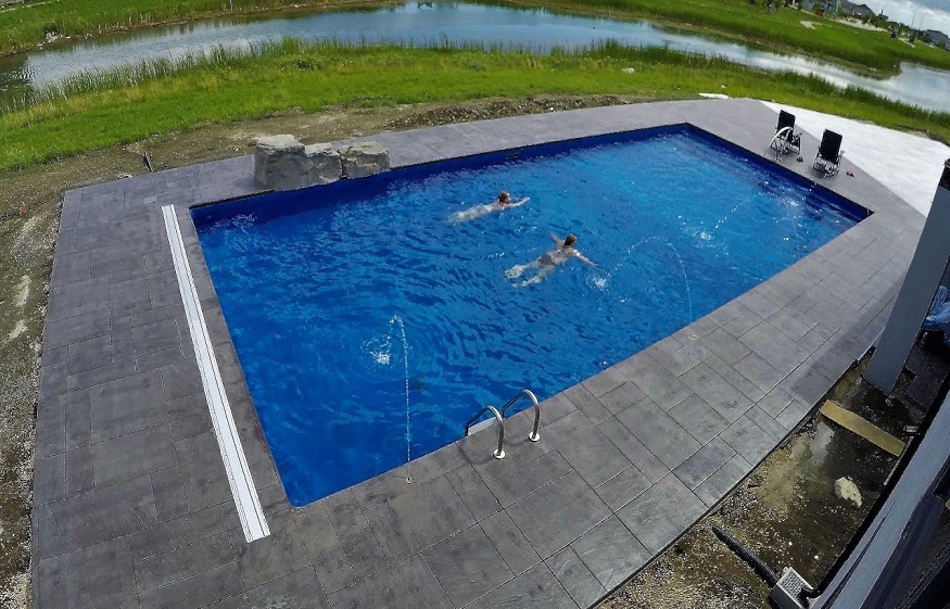8 Construction of a concrete swimming pool