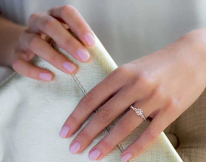 Manchester’s Top Engagement Ring Design Trends for the Minimalist Groom